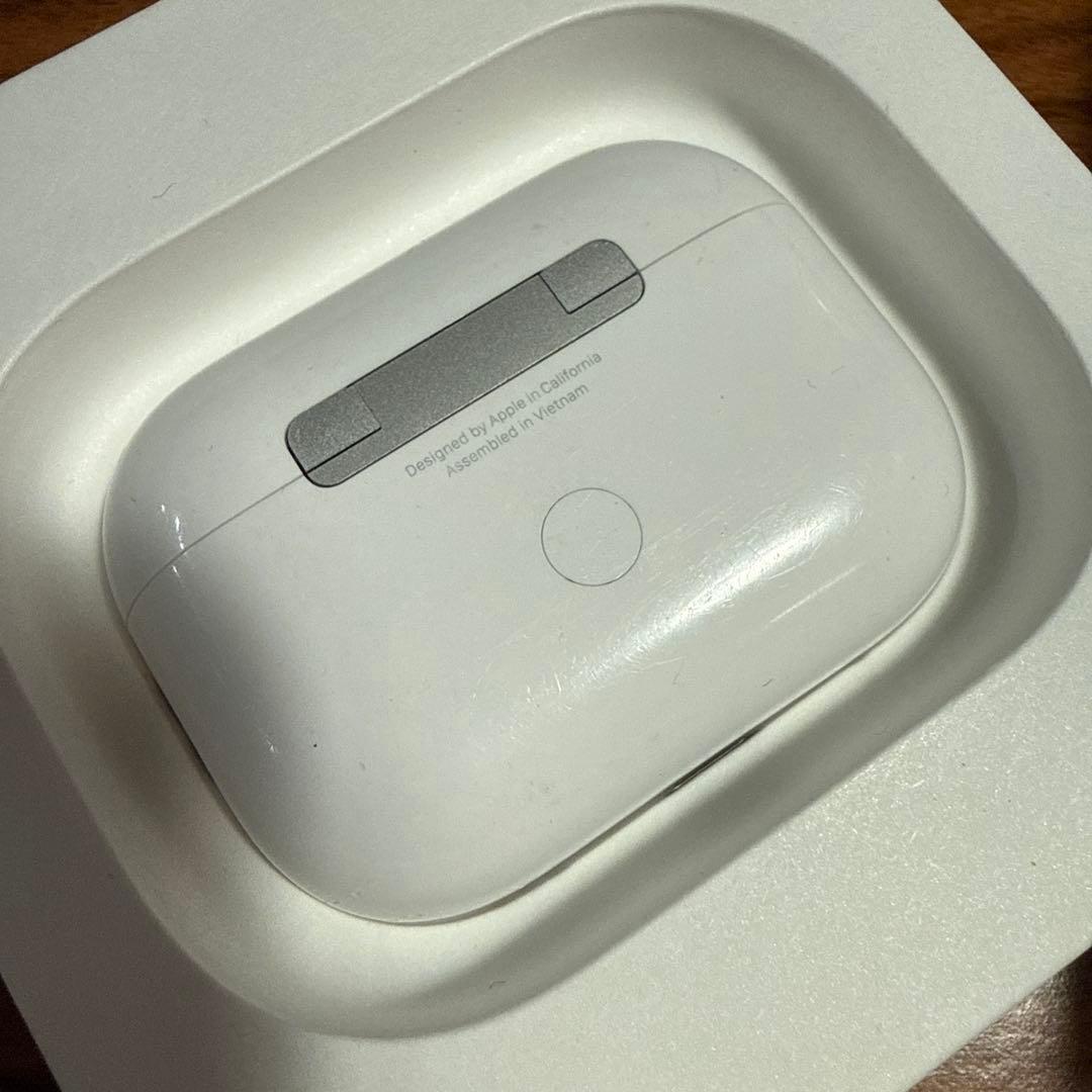 【純正品】AirPods Pro 第2世代 充電ケース ＋ 付属品完備（本体無
