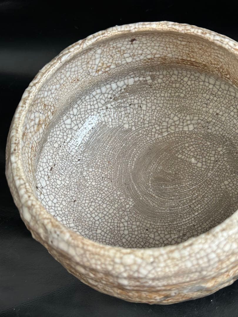 美しい古美術◾️蔵から、かなり雰囲気のある年代物の茶道具の陶器が出て来ました。