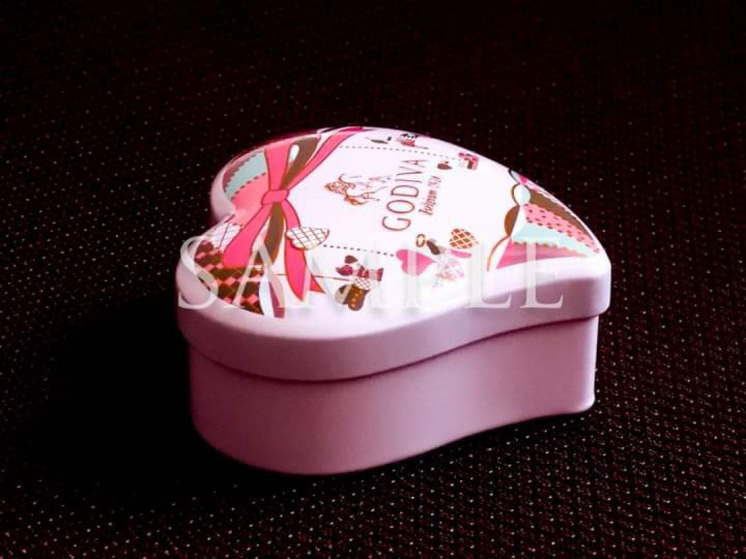 GODIVA「Gキューブミニハート」化粧缶（バレンタイン特別缶）