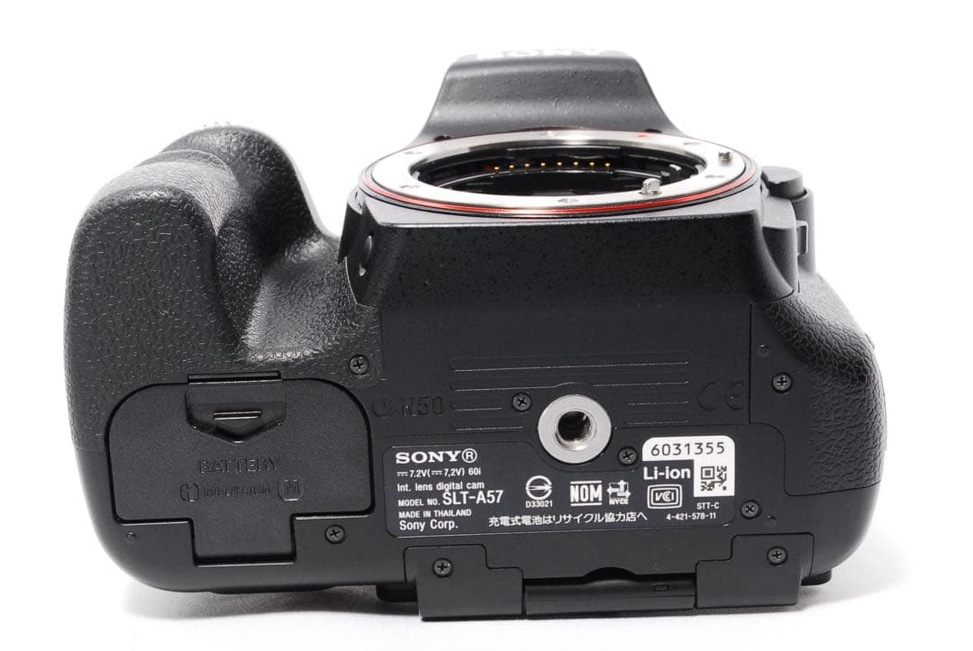 ◆ショット数僅か◆SONY α57◆一眼レフカメラ◆標準＆望遠レンズ◆すぐ使える