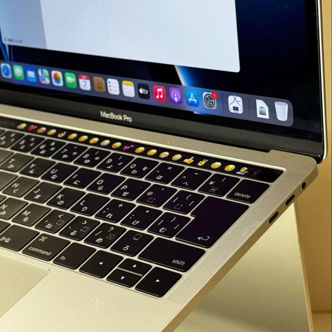 MacBook Pro13㌅ タッチバー＋指紋認証 A1706 ウィンドウズ搭載