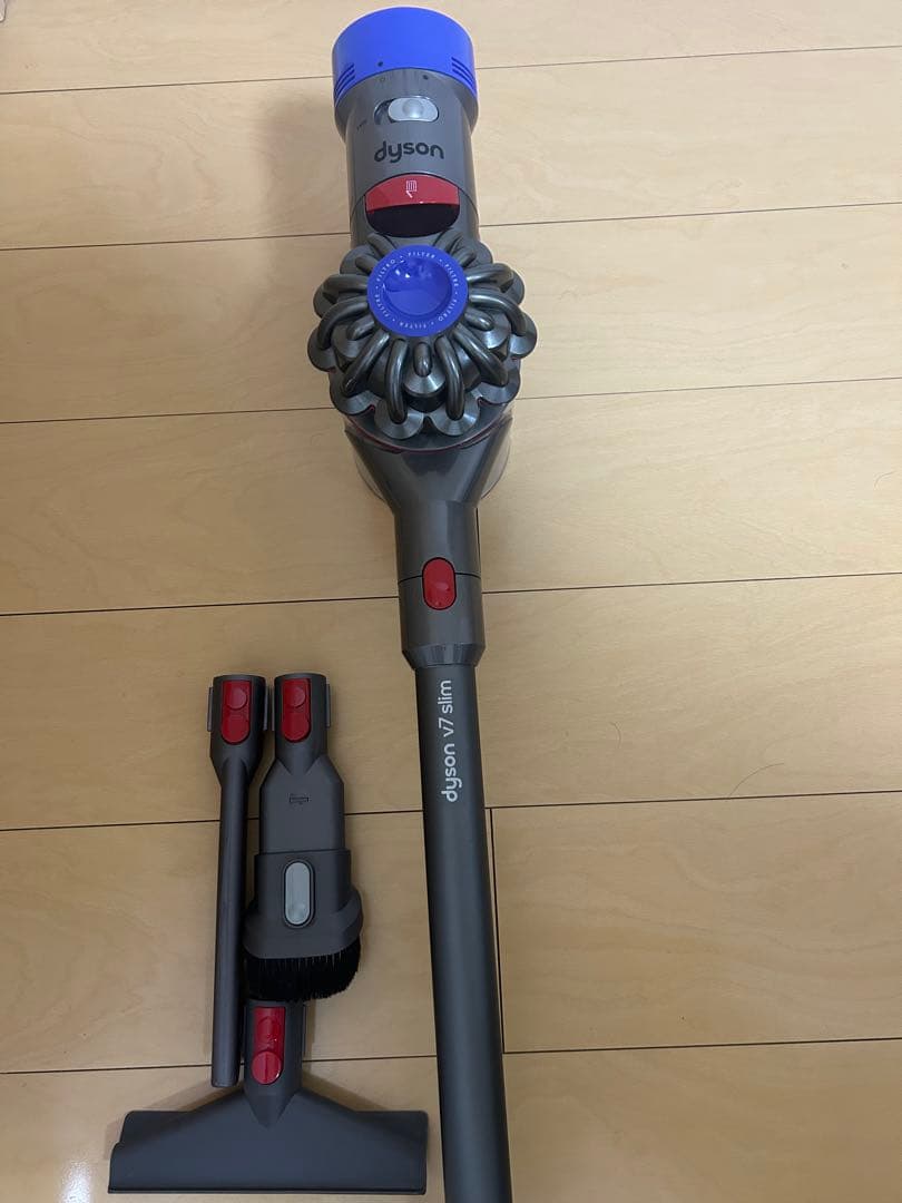 【値下げ中】Dyson V7 slimスティッククリーナー 本体