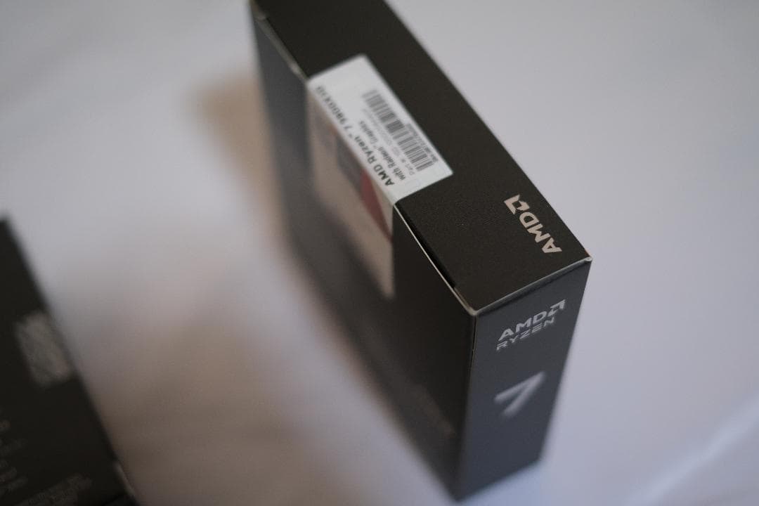 AMD CPU Ryzen 7 9800X3D 未使用未開封