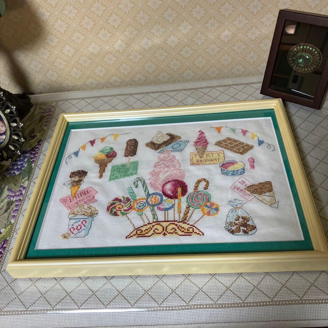 フランス刺繍　ポップキャンディー　アイスクリーム額装品