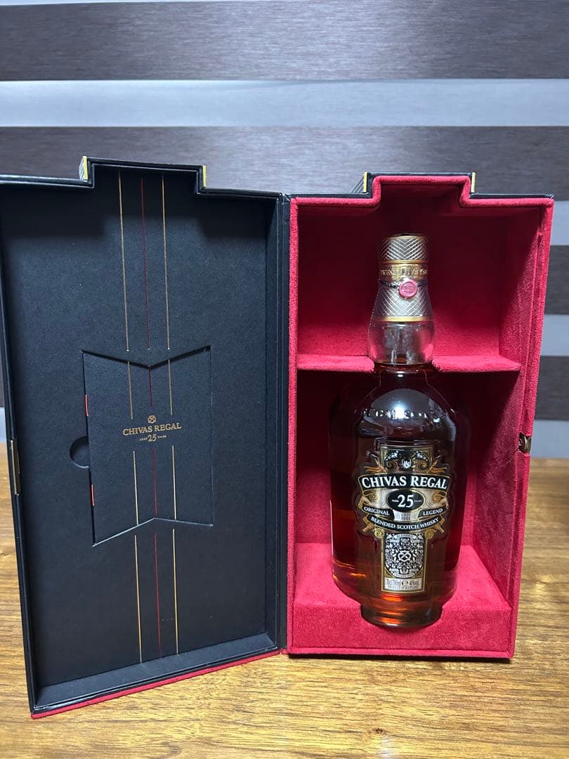 シーバスリーガル　CHIVAS REGAL 25年 & ULTIS 希少セット