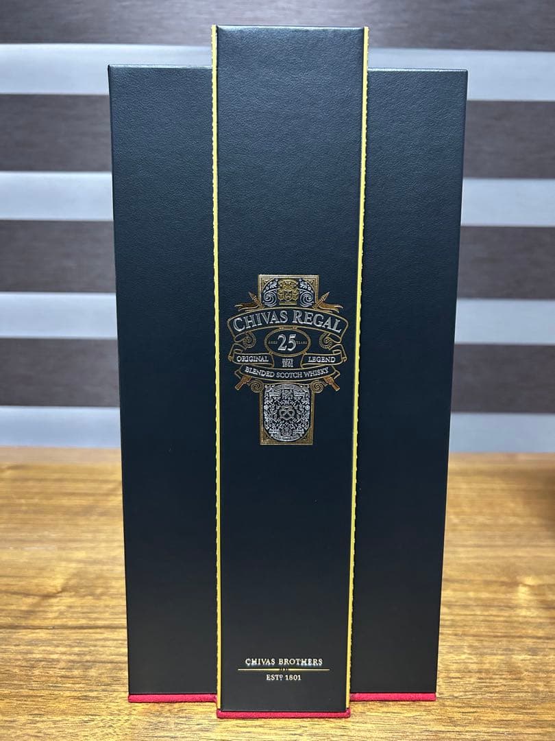 シーバスリーガル　CHIVAS REGAL 25年 & ULTIS 希少セット
