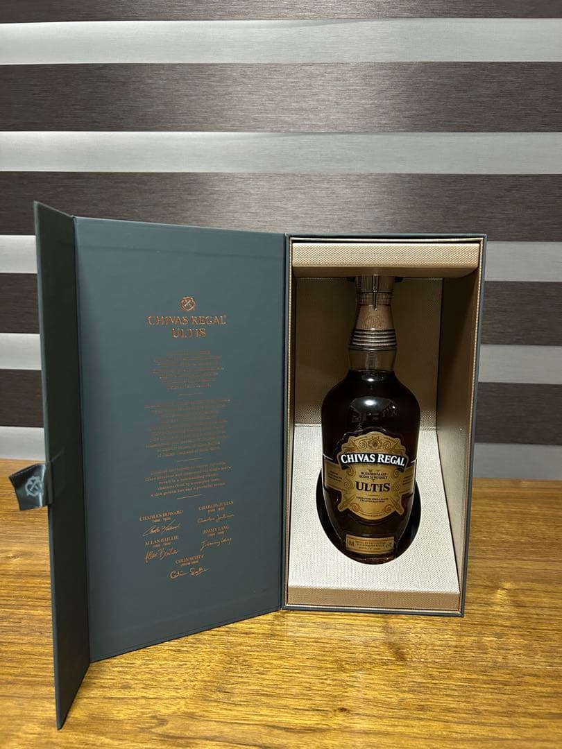 シーバスリーガル　CHIVAS REGAL 25年 & ULTIS 希少セット