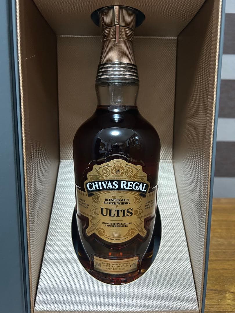 シーバスリーガル　CHIVAS REGAL 25年 & ULTIS 希少セット