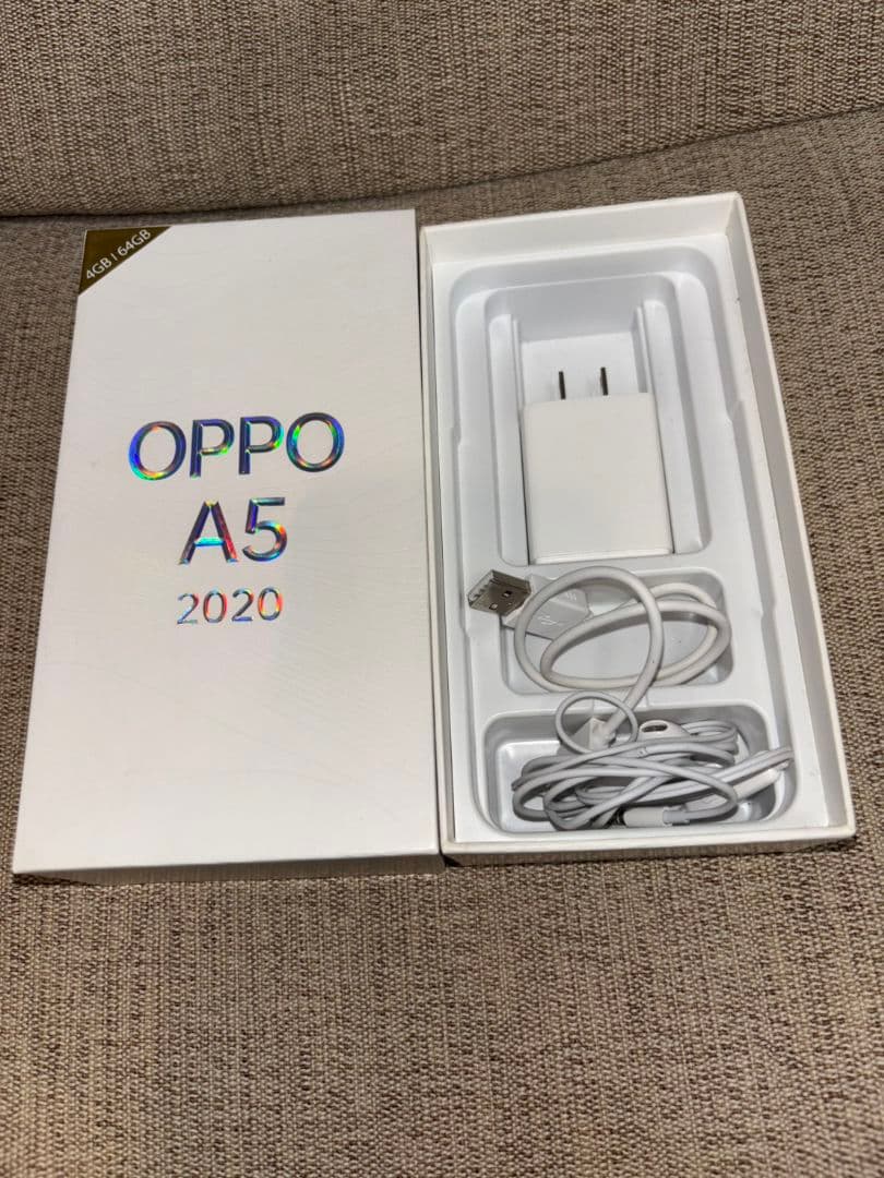 ジャンクOppo スマートフォン 青色 本体 充電器付き