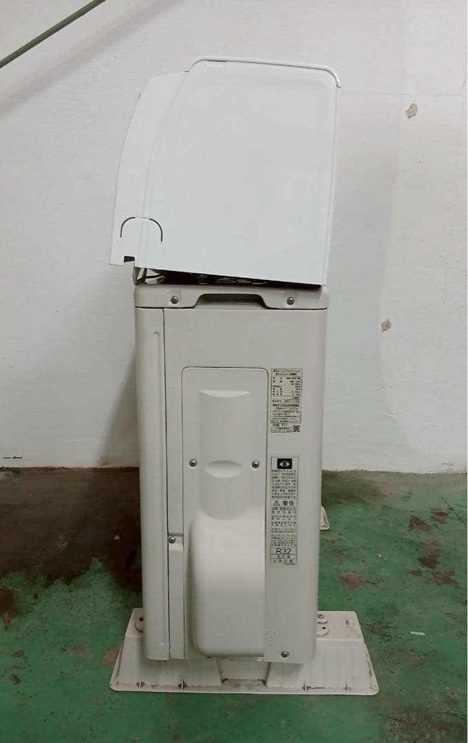 TOSHIBA 6畳用エアコンRAS-K221M(2023年製)