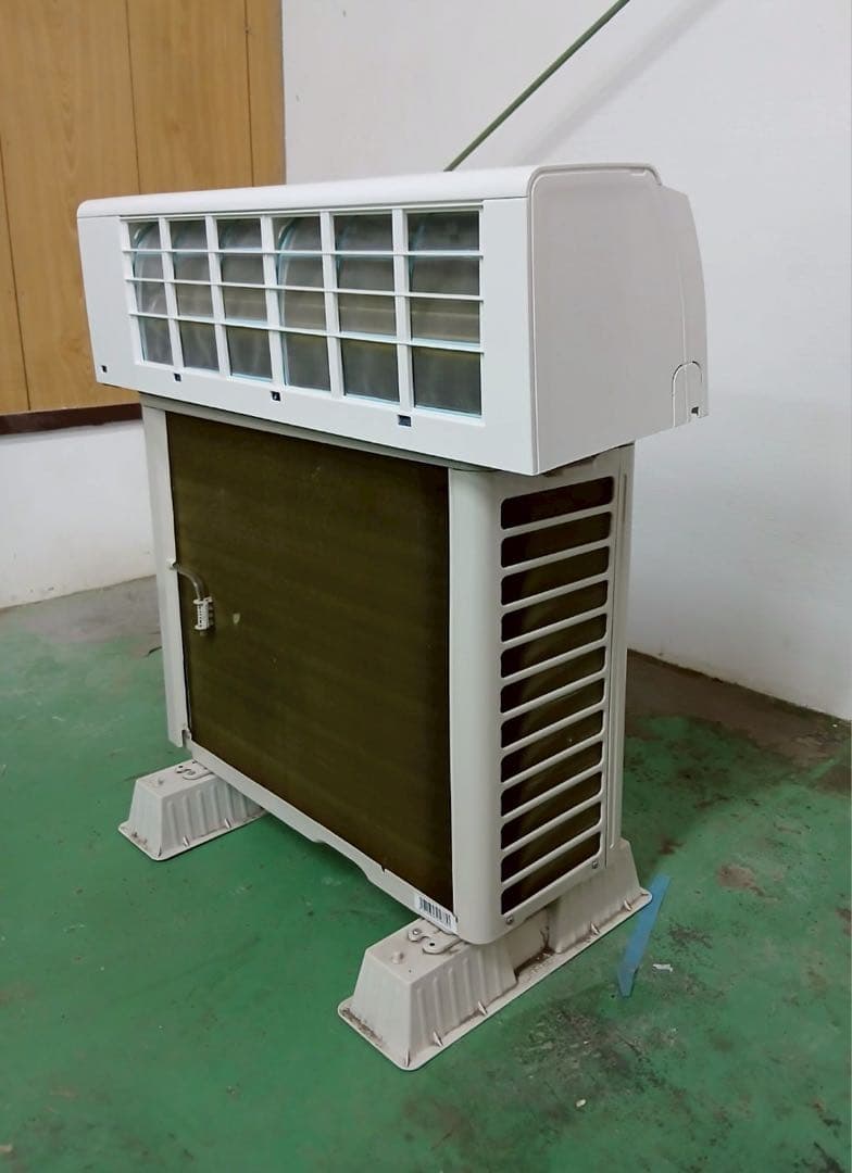TOSHIBA 6畳用エアコンRAS-K221M(2023年製)