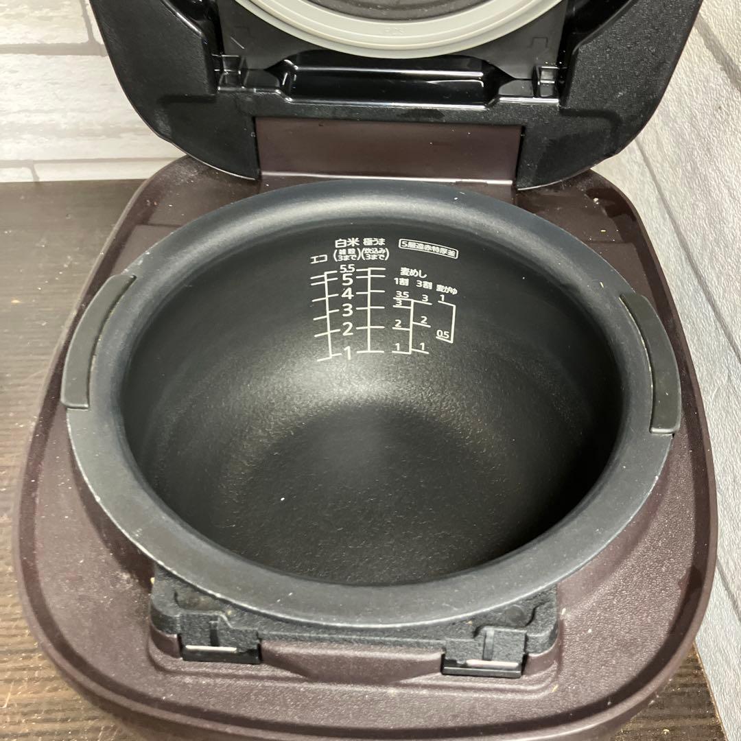 タイガー 圧力IH炊飯ジャー　5.5合炊き　JPC-B102 18年製