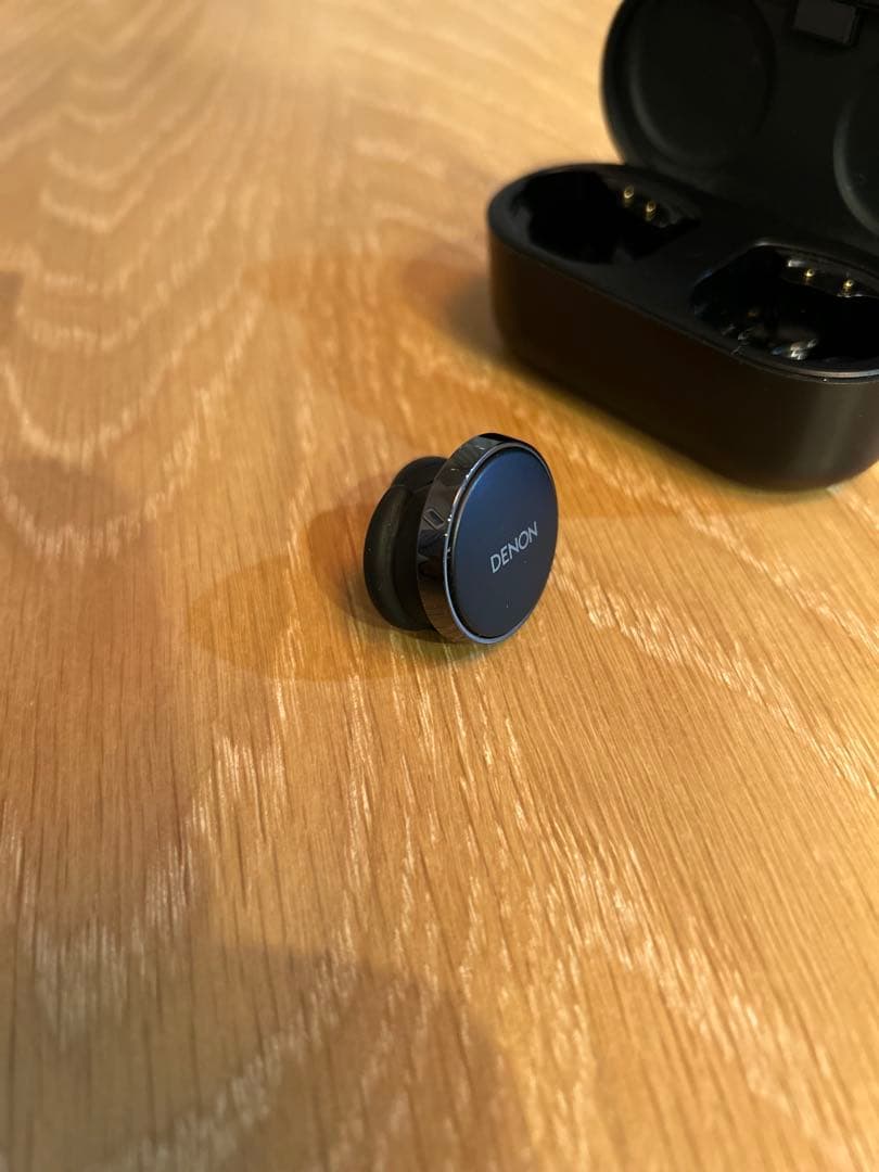 DENON ワイヤレスイヤホン ブラック　右耳のみ　ケース付