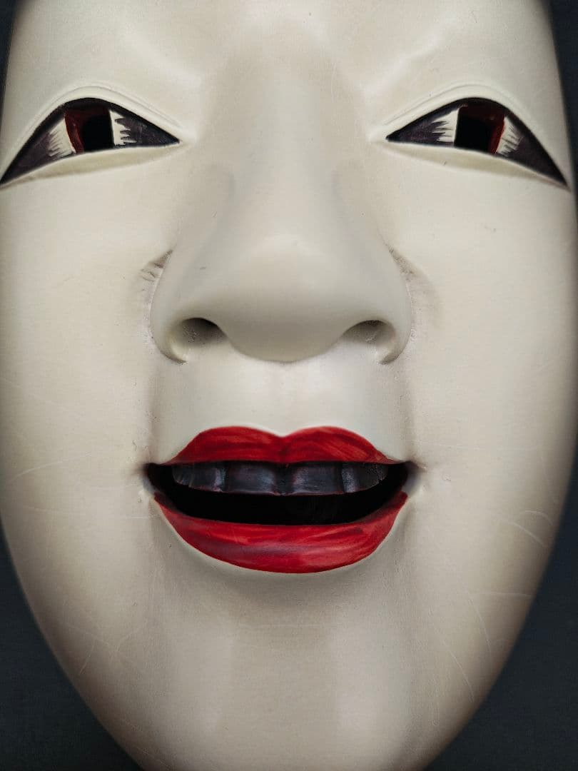 人間国宝　長澤氏春　磁気製　能面/小面　共箱　面袋 付き