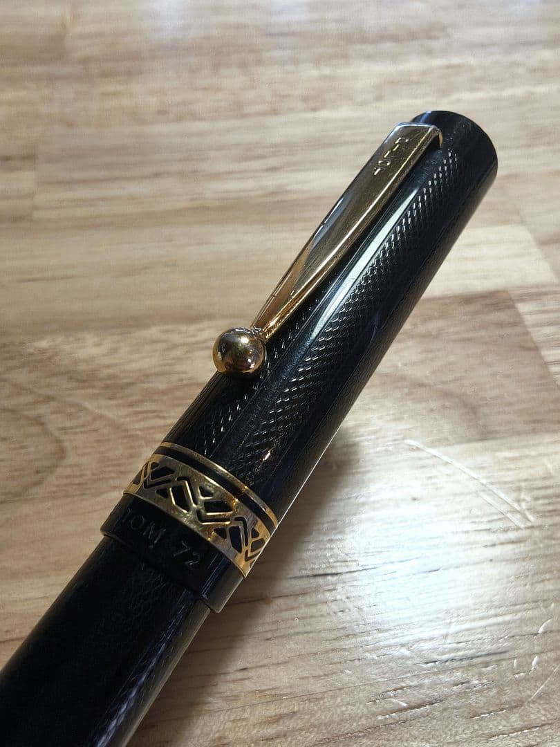 希少★PILOTパイロットCUSTOM72 万年筆★ペン先14金HF