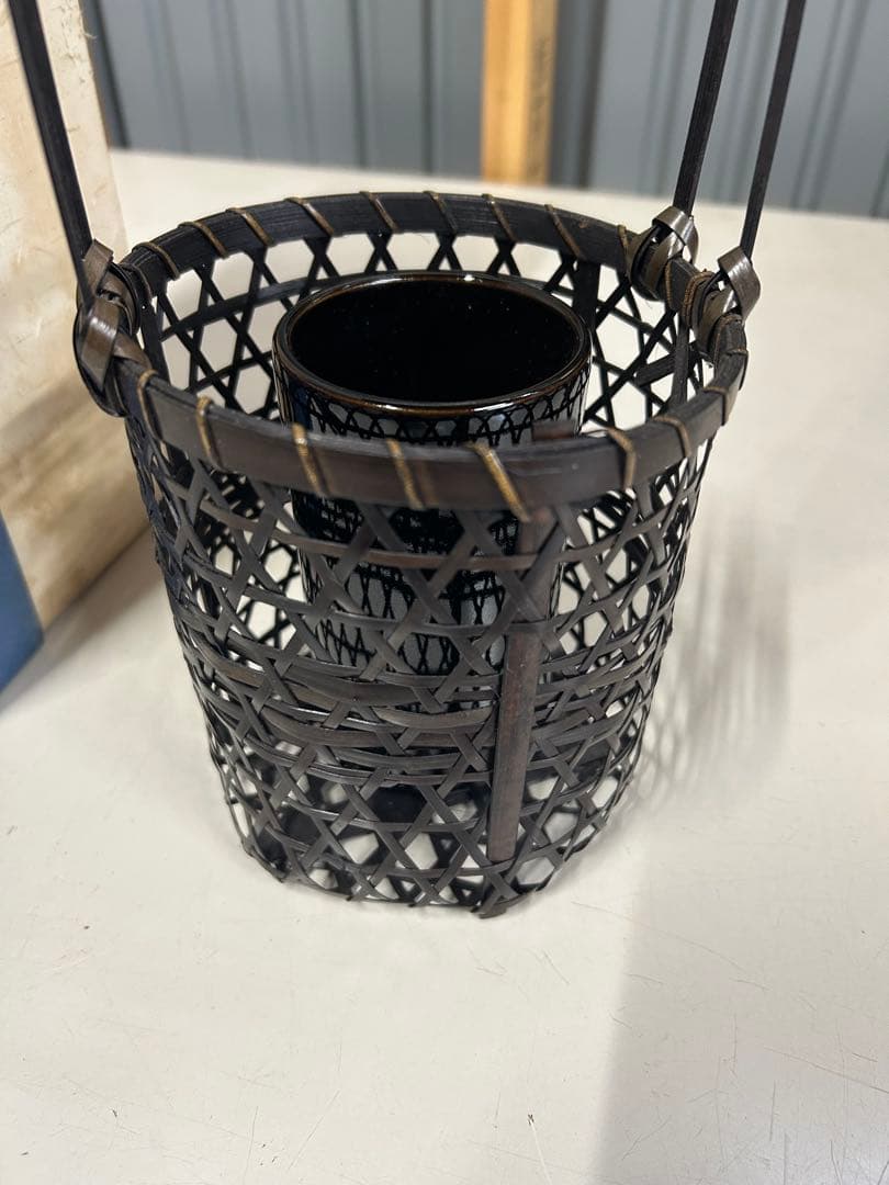 竹製黒提灯 網目模様 箱付き　風流　花瓶？