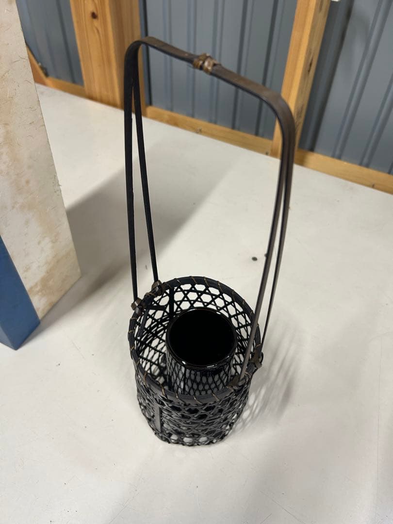 竹製黒提灯 網目模様 箱付き　風流　花瓶？