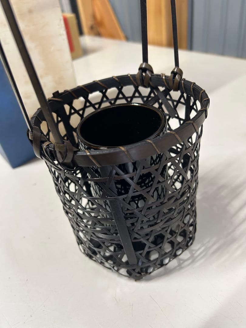 竹製黒提灯 網目模様 箱付き　風流　花瓶？
