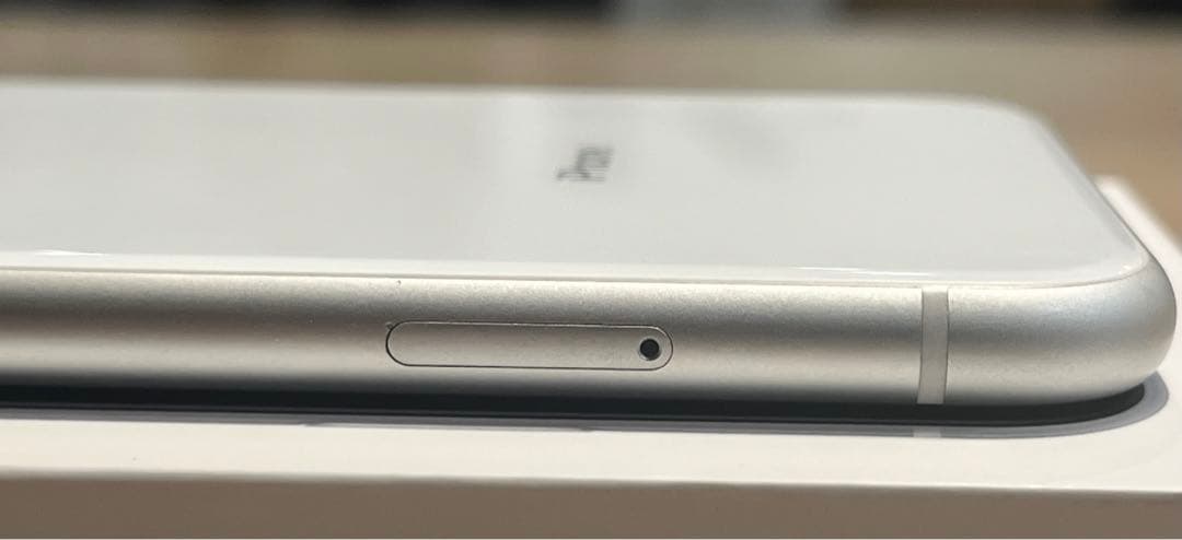 【極美品】 iPhone XR white 64GB 箱あり