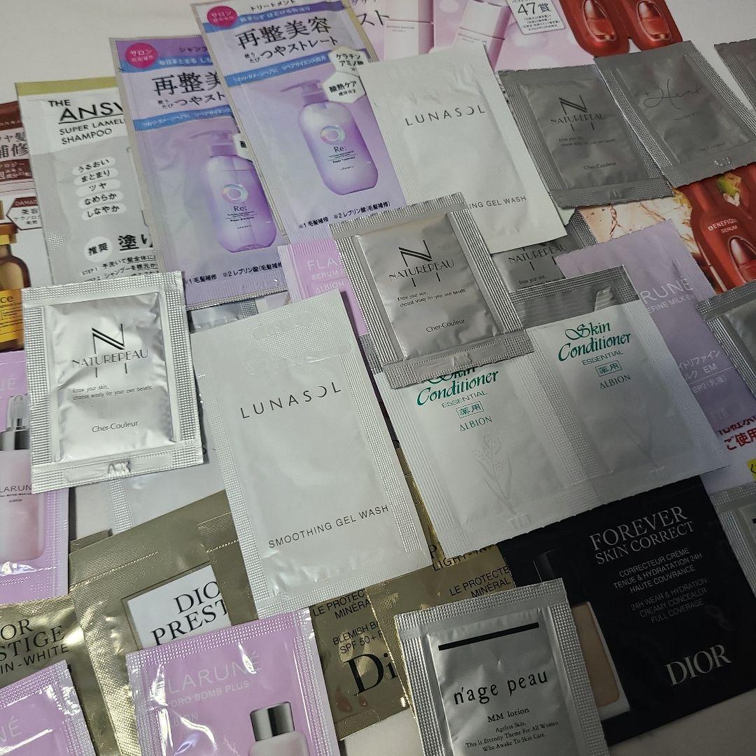 豪華50点程！コデコルテ化粧下地コスメポーチサンプルシュシュアクセサリー等