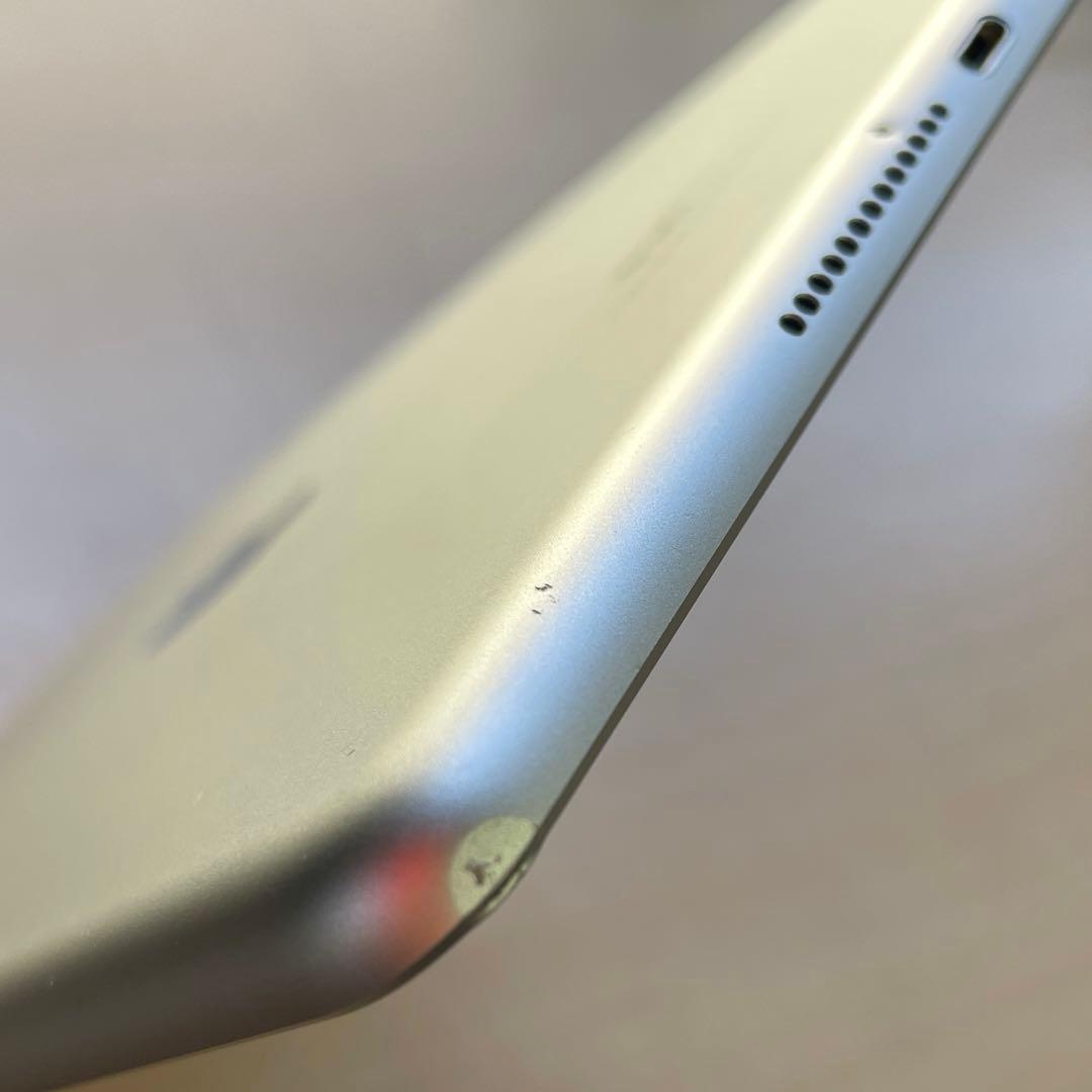 iPad 第6世代　A1893　Wi-Fiモデル　シルバー　32GB #A