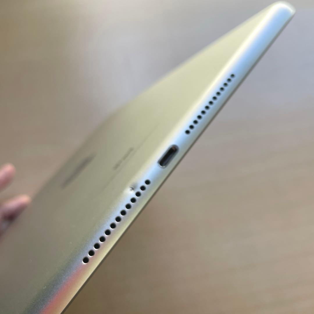 iPad 第6世代　A1893　Wi-Fiモデル　シルバー　32GB #A