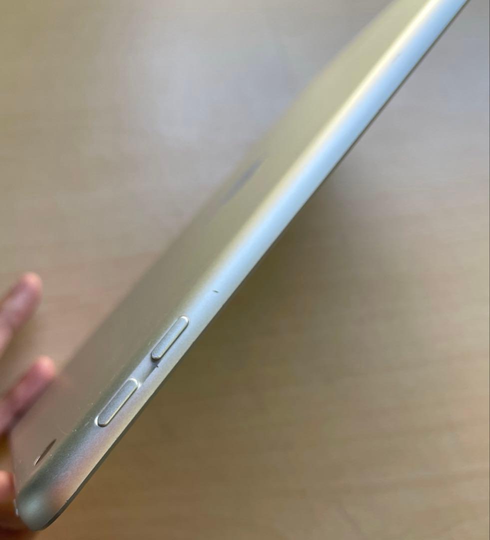 iPad 第6世代　A1893　Wi-Fiモデル　シルバー　32GB #A