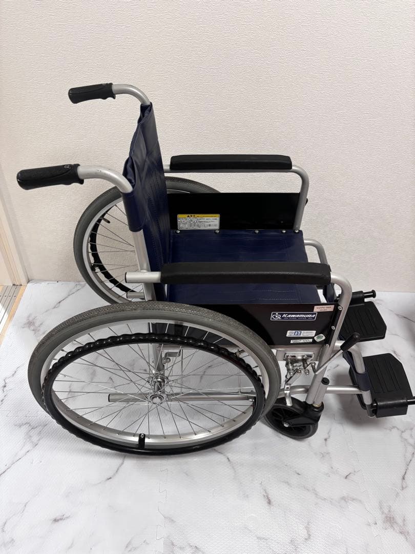 カワムラサイクル 自走用車椅子 ブレーキ付き　介護　折り畳み可能　青紺