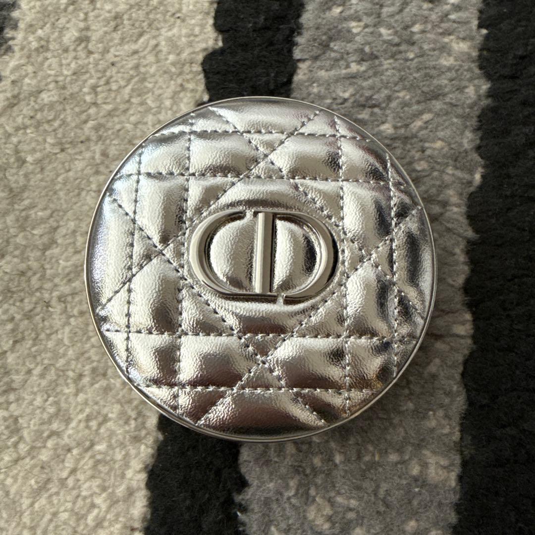 Dior ディオールスキンフォーエヴァーグロウハイライター 03 ピンクハイロー