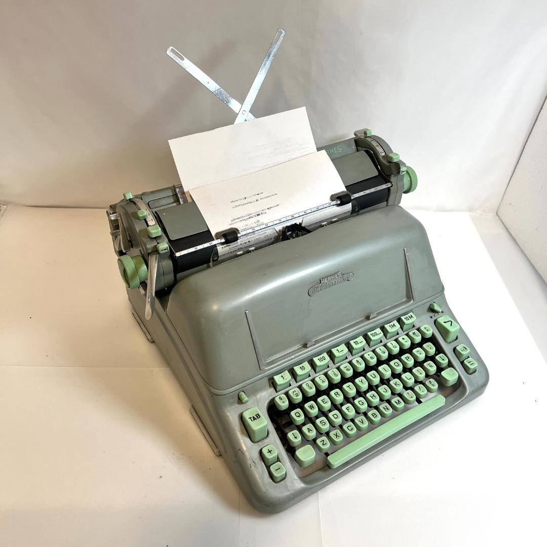 タイプライター　HERMES Ambassador、　動作確認済み　スイス製