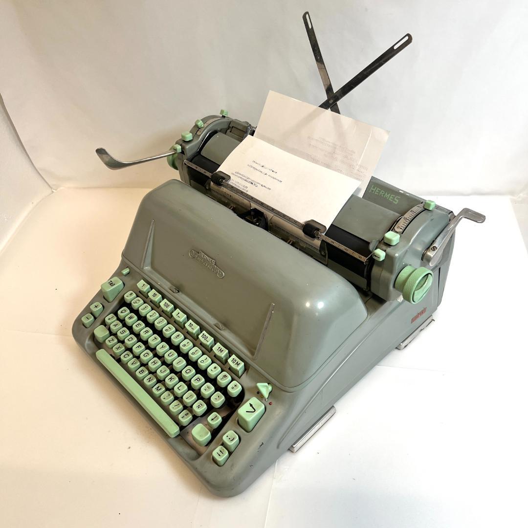 タイプライター　HERMES Ambassador、　動作確認済み　スイス製