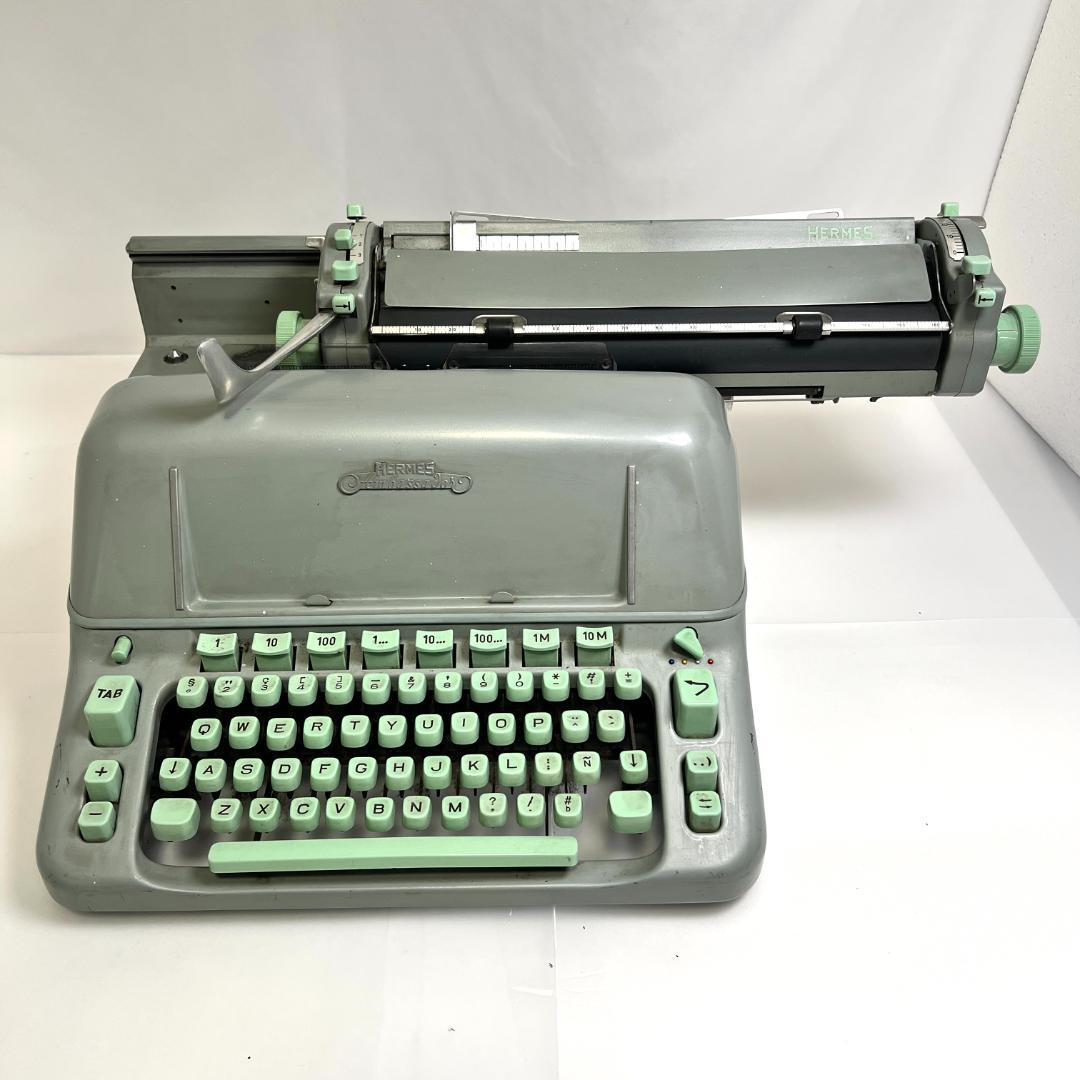 タイプライター　HERMES Ambassador、　動作確認済み　スイス製