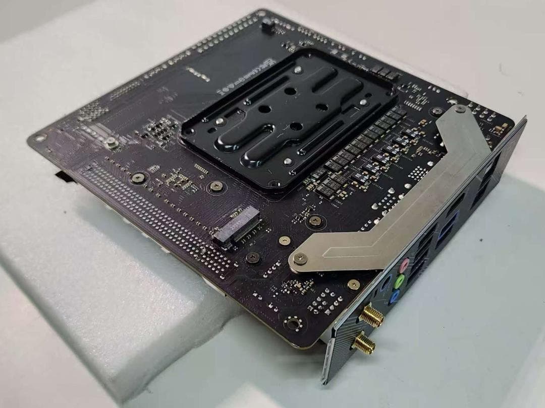 03120D ASRock B650I LIGHTNING WIFIジャンク品