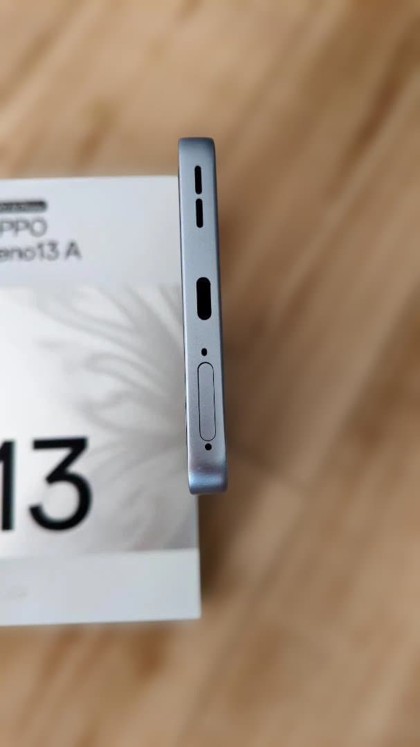 【極美品】OPPO Reno 13A 128GB ペールブルー SIMフリー