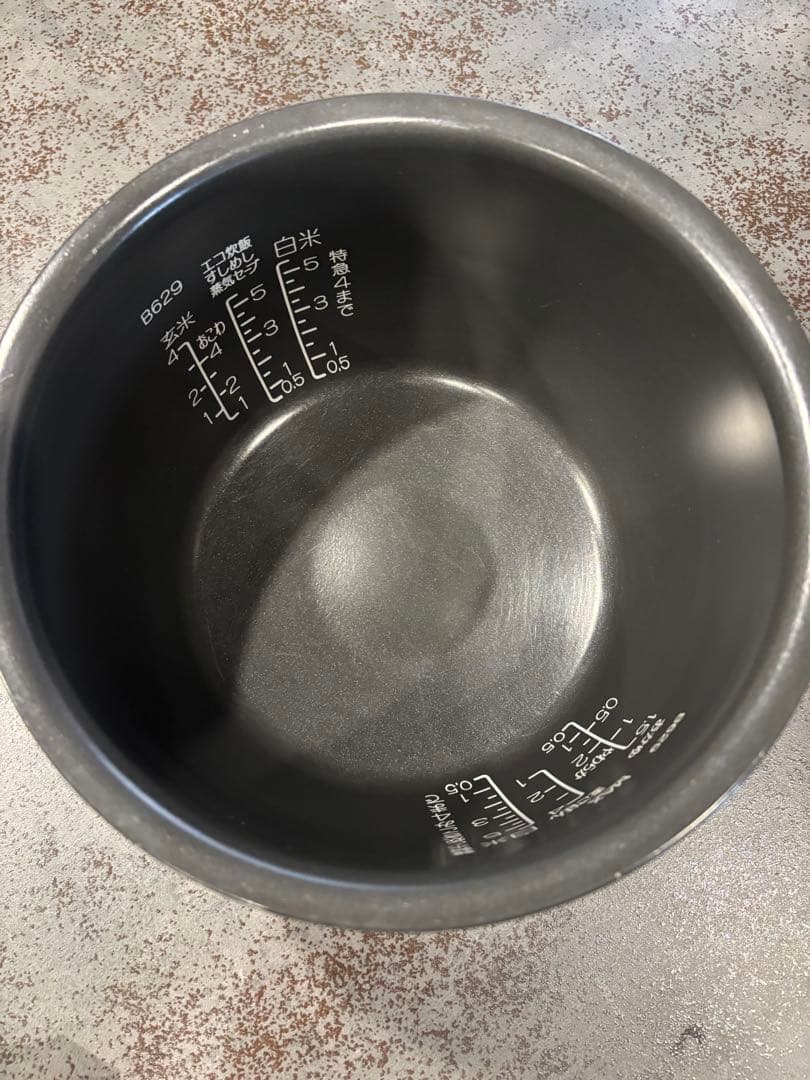 【美品】象印 炎舞炊き NW-FA10-BZ 1.0L 5.5合　最高級の炊飯器