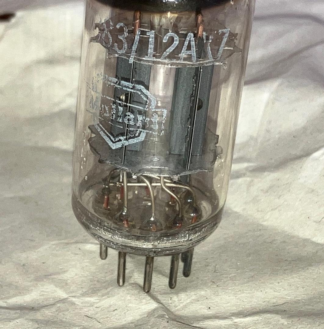 新品？ 真空管 MULLARD ムラード 12AX7 ECC83 英国製