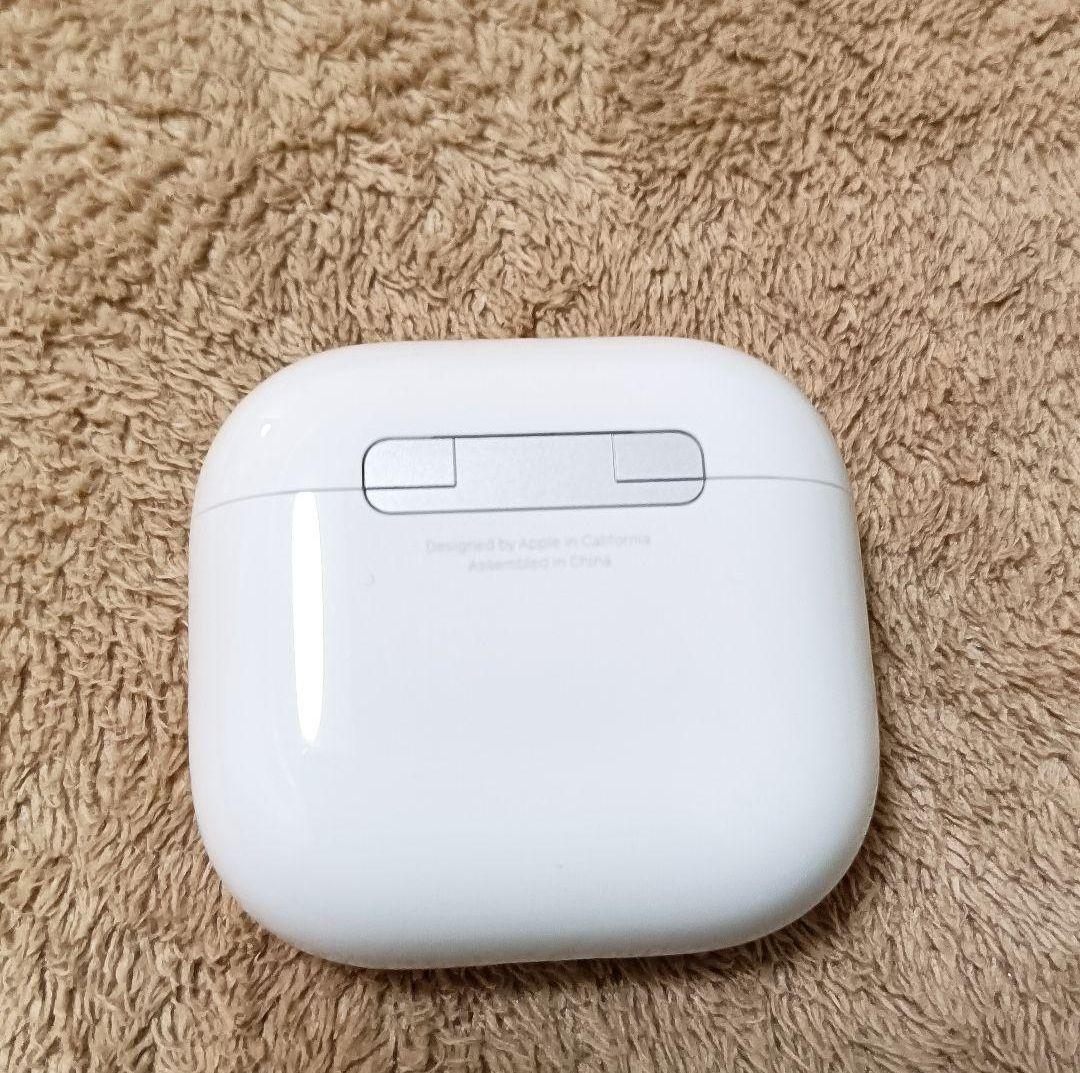 Apple AirPods 第4世代 充電ケースのみ