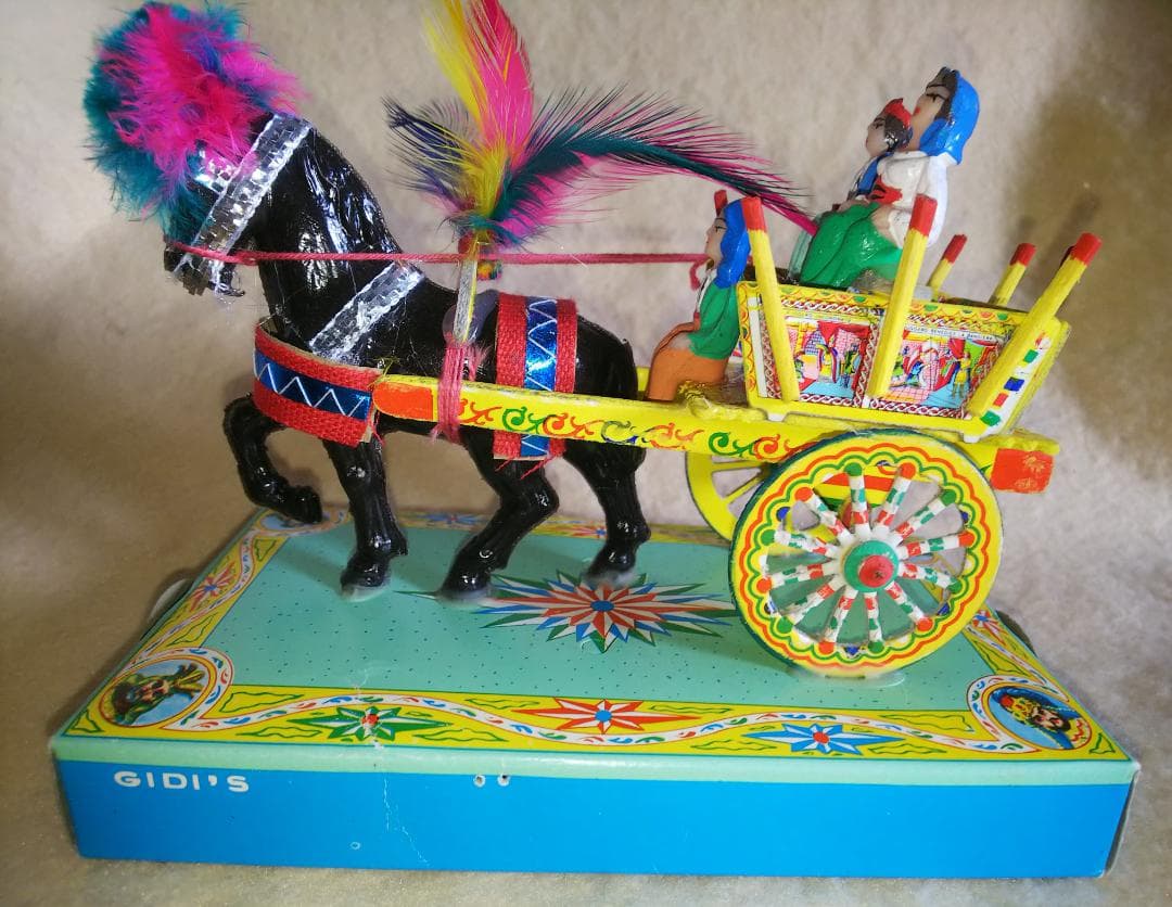 ヴィンテージ　伝統工芸　馬車模型 カラフル 　イタリアセジェスタ　　お土産