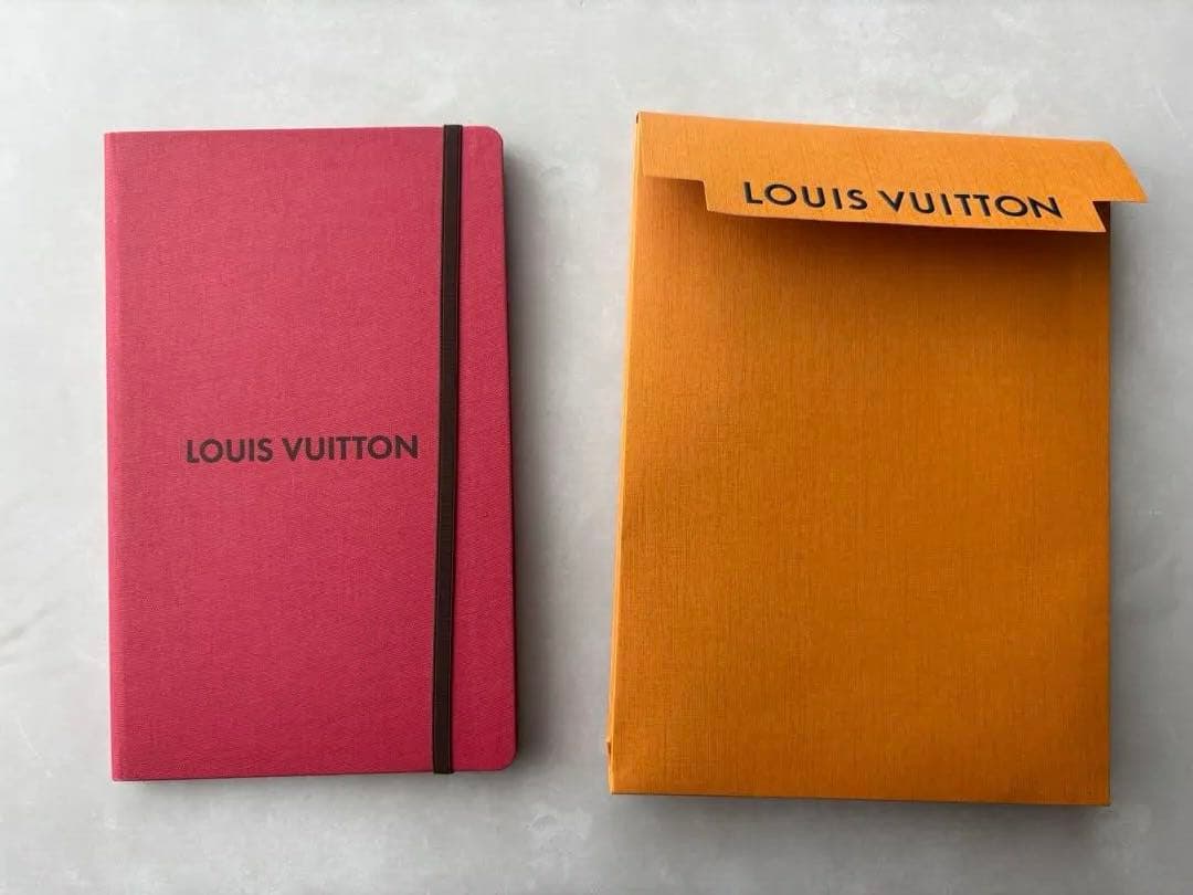 ルイヴィトン　レッド　ノート　Louis Vuitton　赤　メモ帳