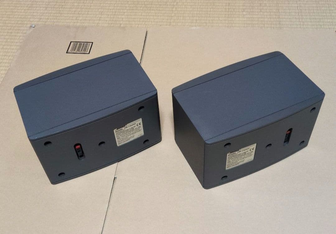 BOSE製 小型スピーカー １ペア