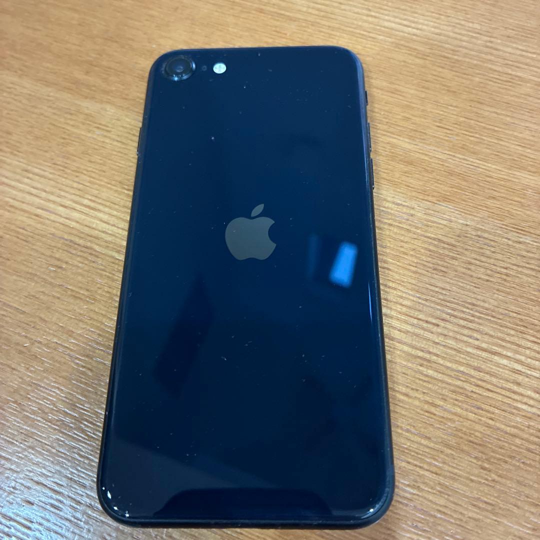美品、傷なし、iPhone se3 64GB、SIMフリー