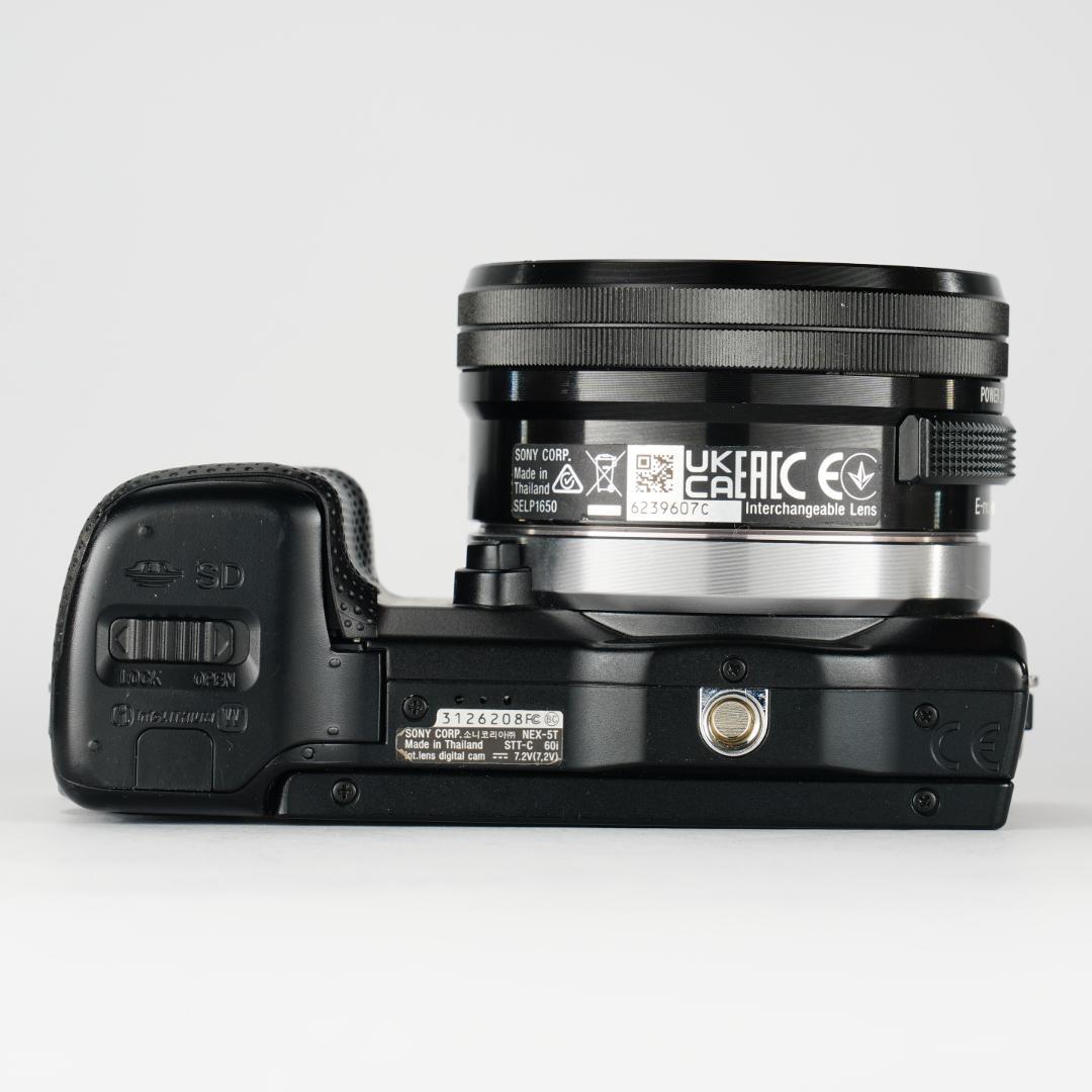 S2392回極美品✨軽量218g旅行最適 SONY NEX-5T ミラーレス