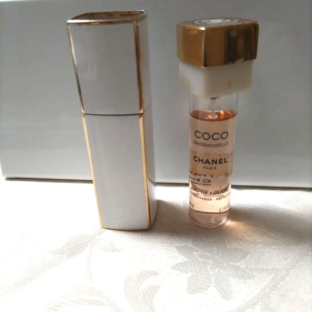 CHANEL ココ マドモアゼル 20ml 香水