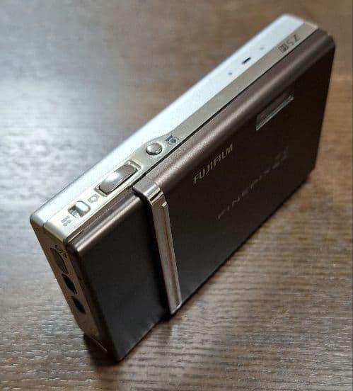 Fujifilm FinePix Z5fd コンパクトデジタルカメラ