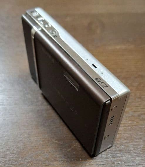 Fujifilm FinePix Z5fd コンパクトデジタルカメラ