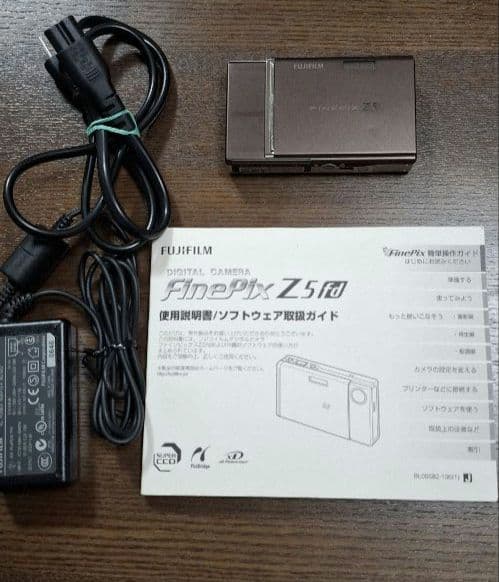 Fujifilm FinePix Z5fd コンパクトデジタルカメラ