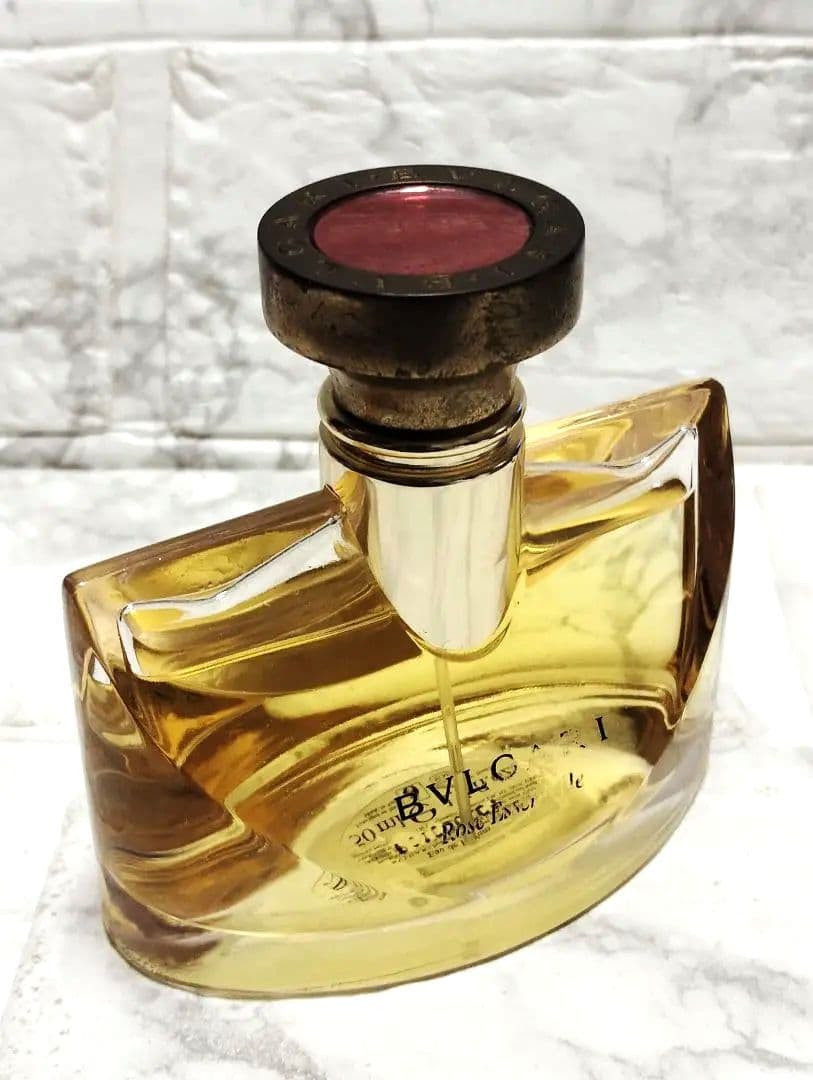 香水　新品　廃盤　BVLGARI　ブルガリ　ローズ　エッセンシャル　50ml
