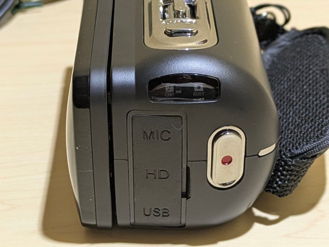 現状品 4K Wi-Fi ビデオカメラ 本体 伸縮三脚付き