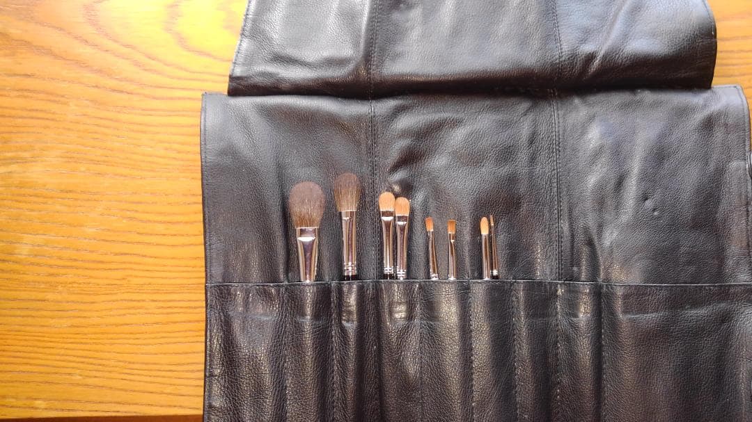 shu uemura メイクブラシ レザーケース
