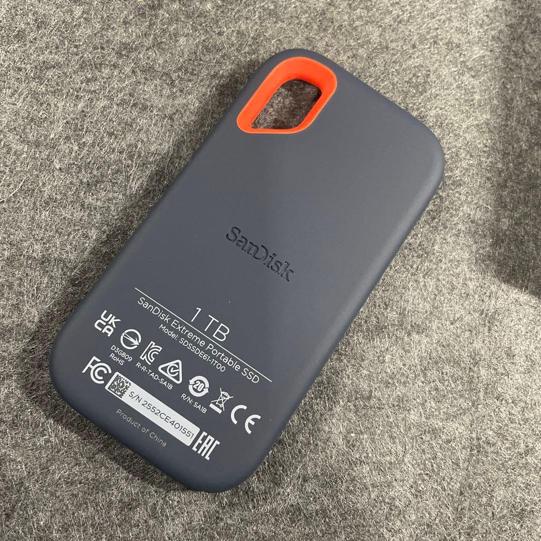 SanDisk 1TB USB3.2Gen2外付けSSD